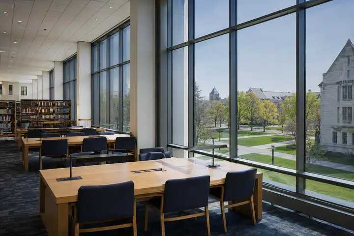 HUEE SunControl glazing in a university library reading hall