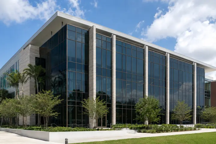 HUEE SunControl dynamic glazing across a segmented commercial curtain wall