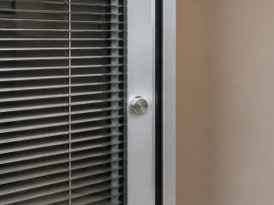 Low-profile magnetic control knob for BGB integral blinds